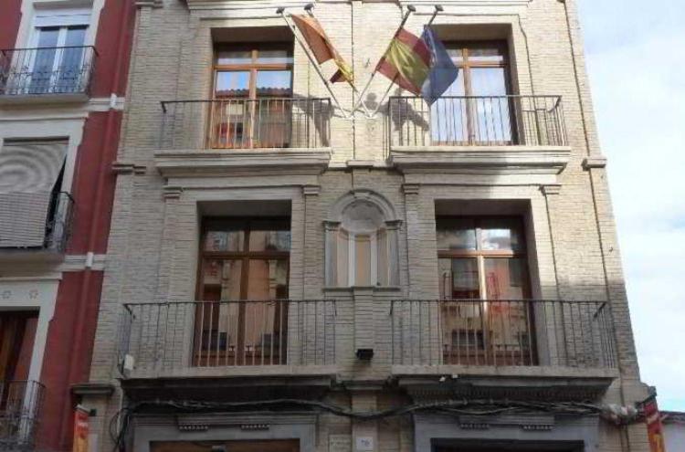 Be Zaragoza Hostel Екстериор снимка The headquarters of the party in Madrid.
