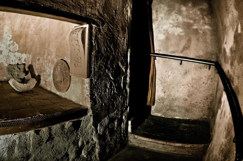 Be Zaragoza Hostel Екстериор снимка The staircase