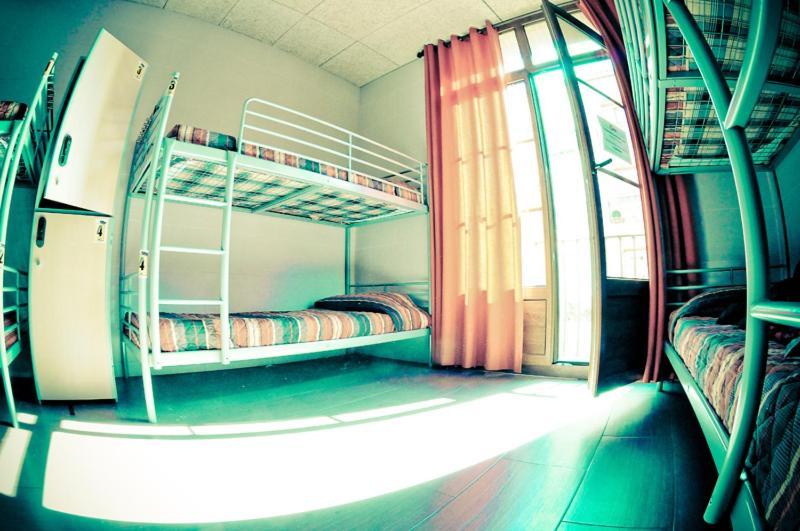 Be Zaragoza Hostel Стая снимка