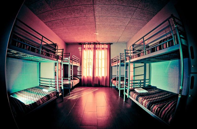 Be Zaragoza Hostel Стая снимка