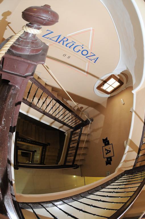 Be Zaragoza Hostel Екстериор снимка Interior of the building